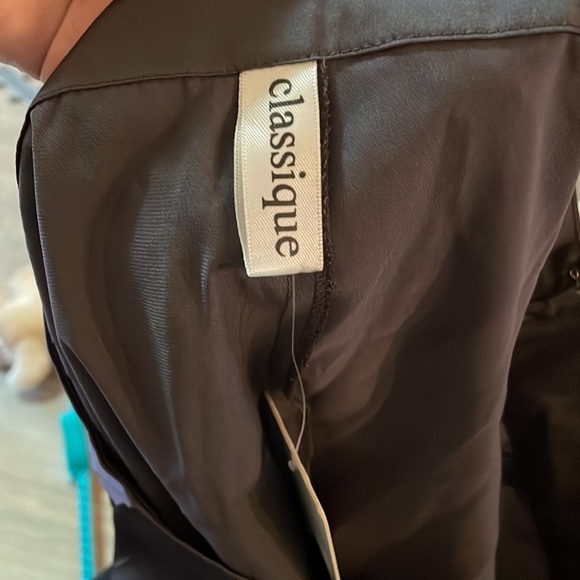 Satin shorts - Picture 3 of 5